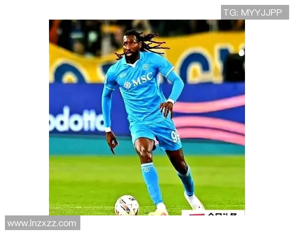 曼联旧将：姆伯莫和阿玛德归队去踢非洲杯，曼联右路直接瘫痪了